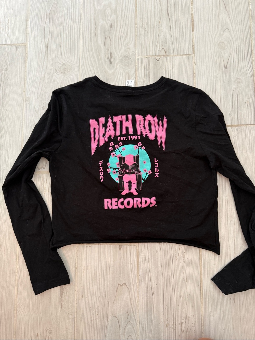 Death Row Records Black Long Sleeve Crop Top